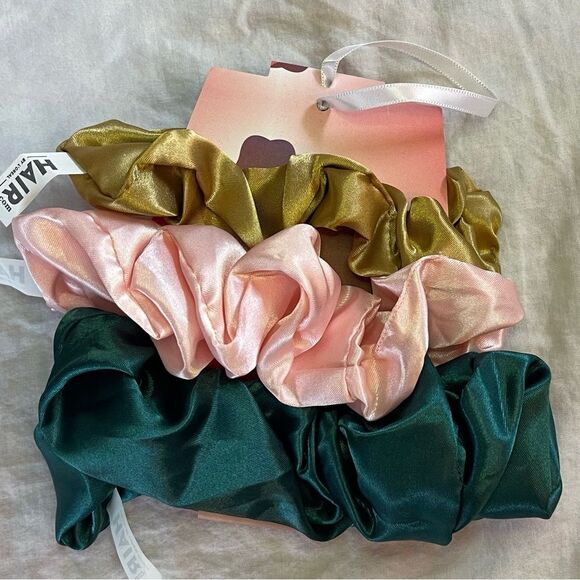 L'Oreal Satin Scrunchie Set | Gold, Pink, Teal - Picture 6 of 6